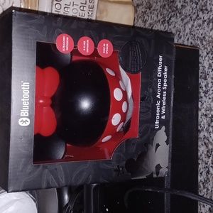 Mickey Mouse Bluetooth speaker and aroma diffuser
